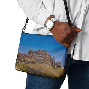 crossbody-crossbodybag-Palais sans Souci-historical monument-théo gallery expo-théo photography haiti