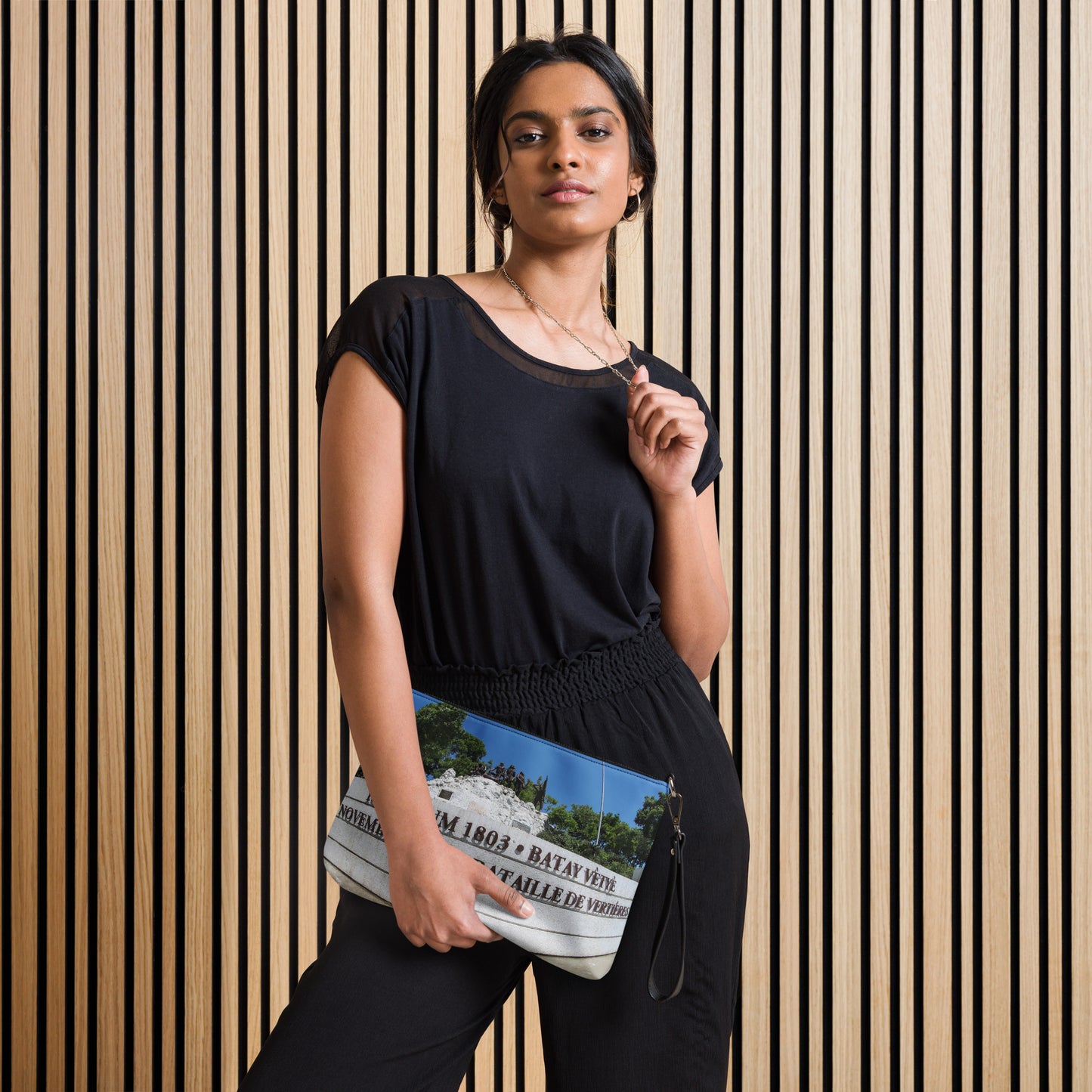 crossbody-crossbodybag-Monument to the heroes of the Battle of Vertières-historical monument-théo gallery expo-théo photography haiti