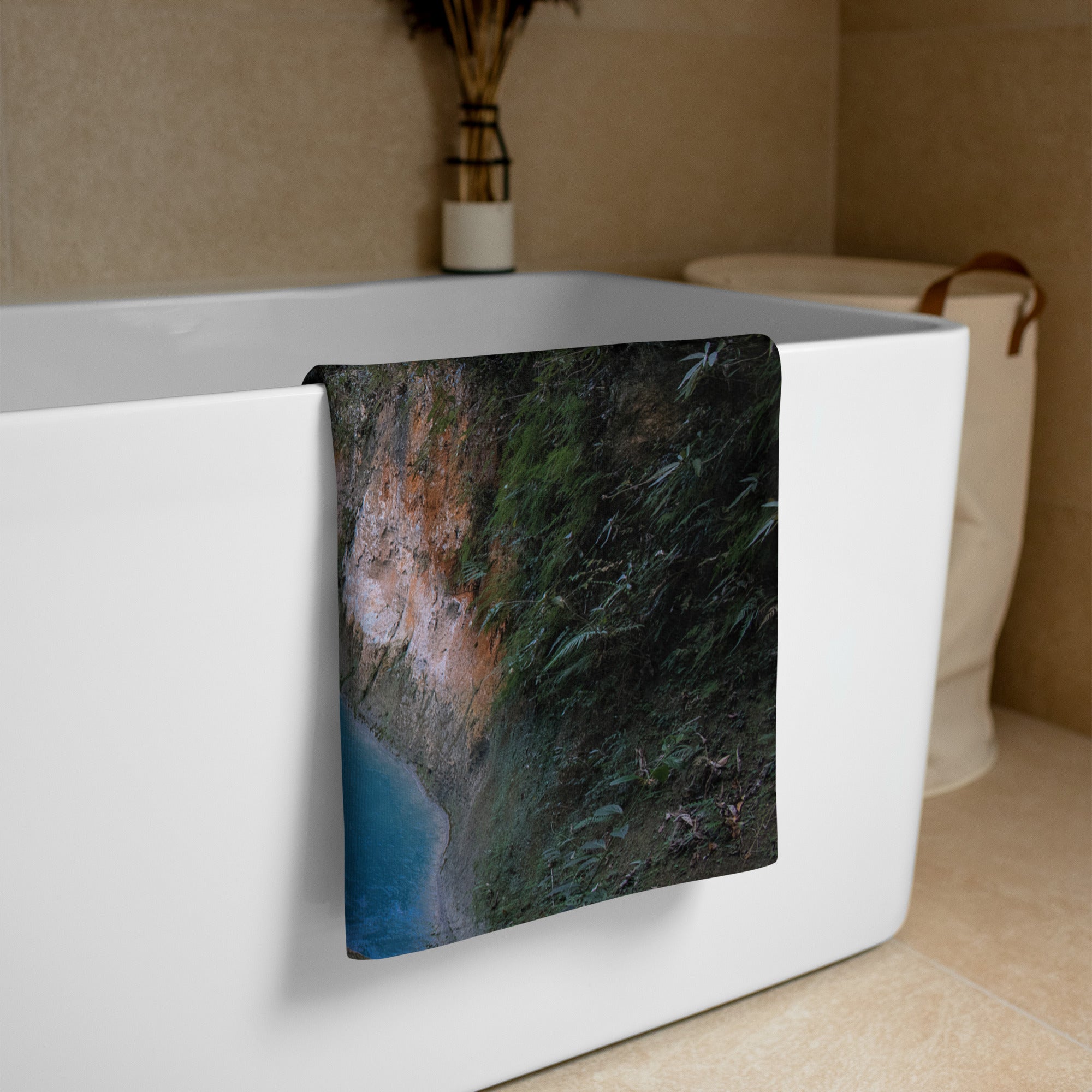 Towel ( Bassin Bleu, Haïti )