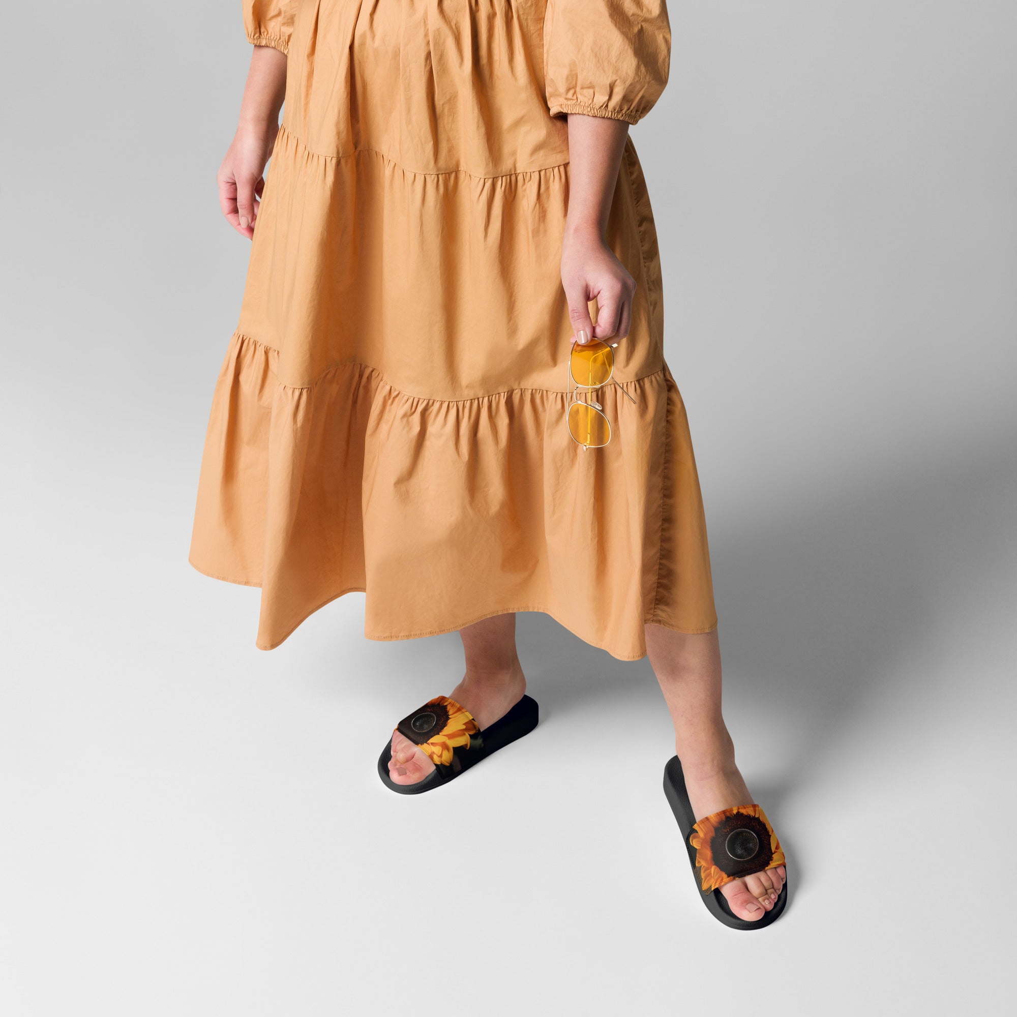 women’s slides-Slides-sunflower-theo Gallery expo-Theo photography